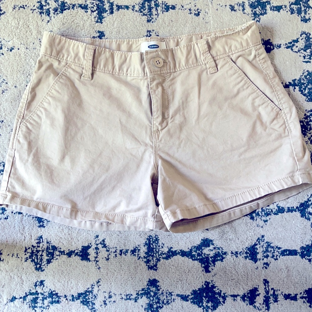 Kids Old Navy khaki shorts